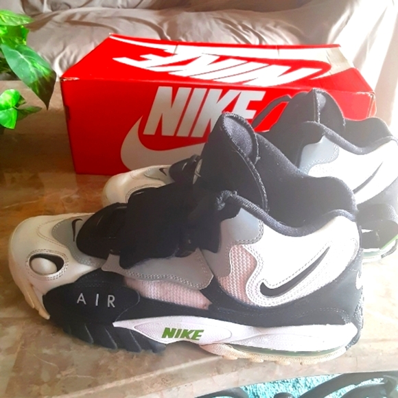 Nike Air Max Speed Turf Chlorophyll 525225 103 Mens size 13 with Box 2018 - Picture 7 of 12